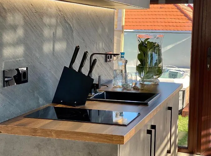 Sky Luxury Apartment